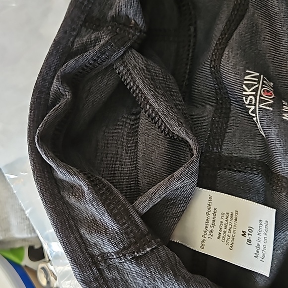 Danskin workout pants. - Picture 6 of 6